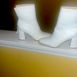 White boots never worn !!! Can dress up or Down